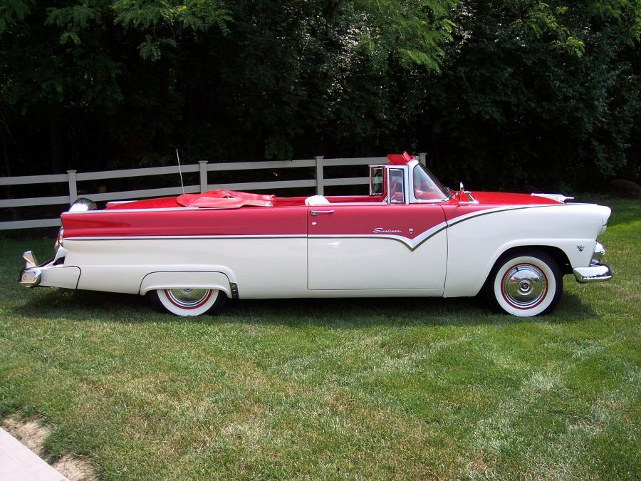  Ford Fairlane Sunliner Convertible 1955 года  (фото 8 из 27)